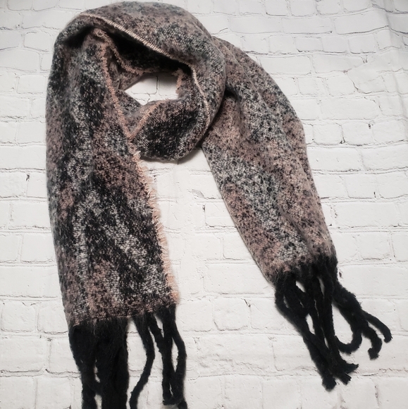 Women's chunky scarf. - Picture 3 of 9